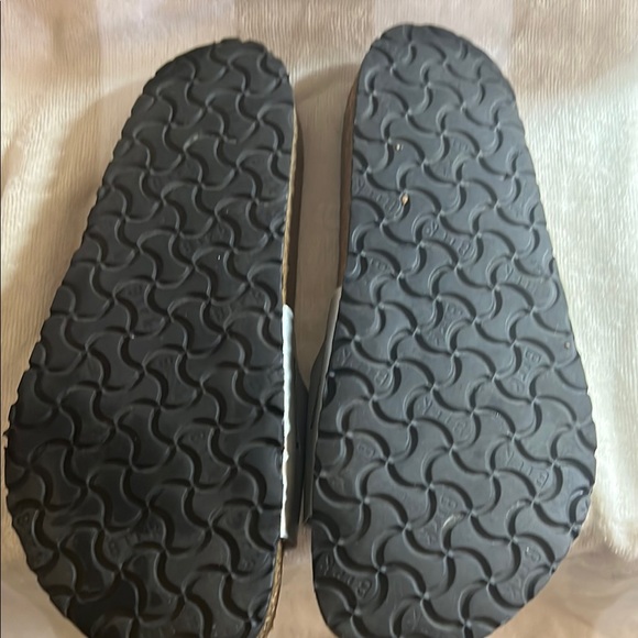 Birkenstock Metallic Silver Slides - Picture 5 of 6
